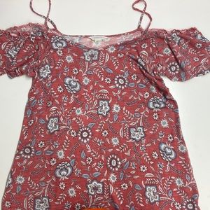 Hi! I’m selling a cute, peach cold shoulder floral top from Aeropostale.